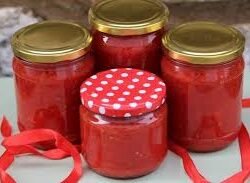 ΚΟΚΚΙΝΟ ΠΙΠΕΡΙ ΒΑΖΑΚΙ ΦΡΕΣΚΟ