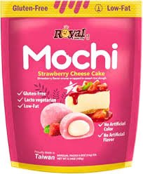 FAMILY MOCHI STRAWBERRY CAKE