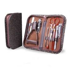 MANICURE IMPLEMENTS SET