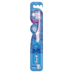 MEDIUM ORAL B TOOTHBRUSH